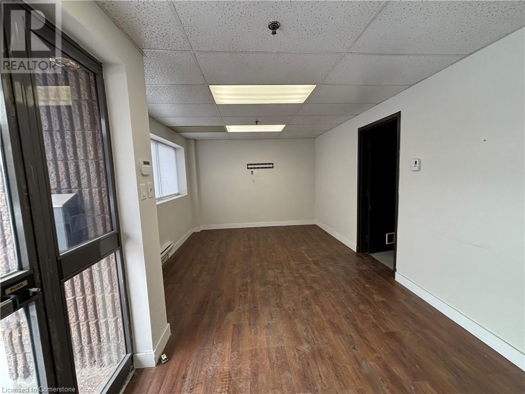 5035 North Service Road Unit# D-5, Burlington, Ontario  L7L 5V2 - Photo 3 - 40657971