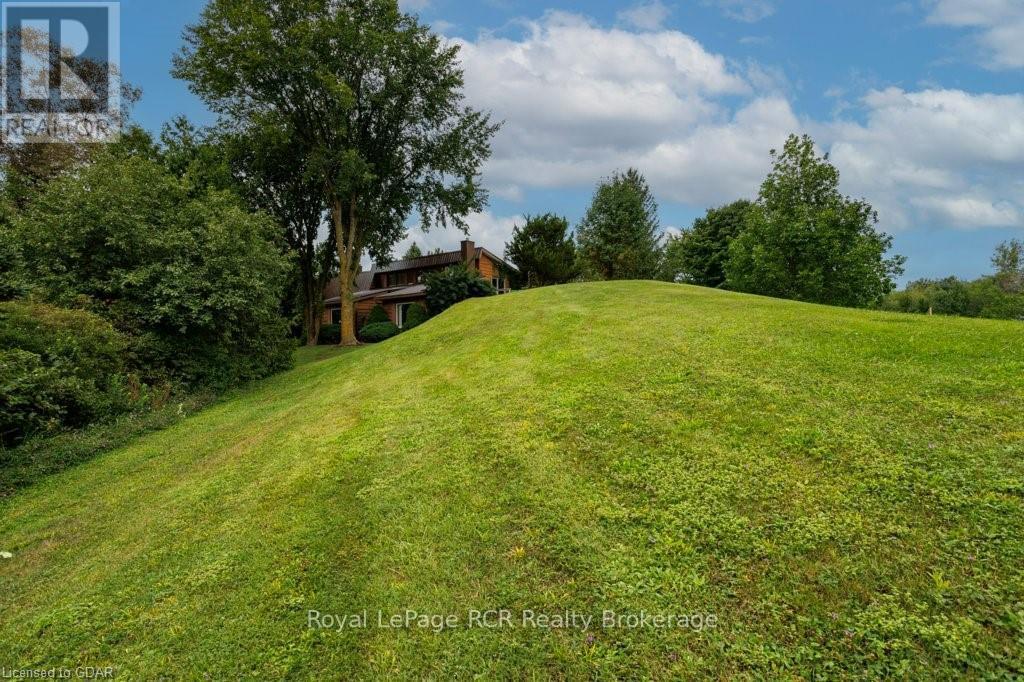 9811 Creek Road, Minto, Ontario  N0G 1M0 - Photo 29 - X10877184