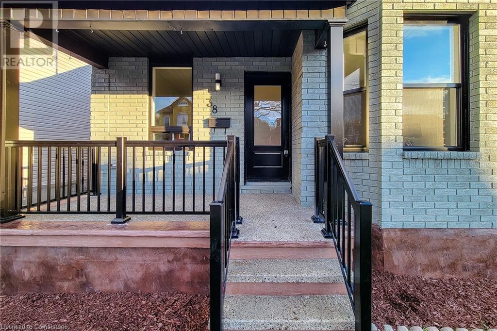 38 Clyde Street, Hamilton, Ontario  L8L 5R4 - Photo 4 - 40683260