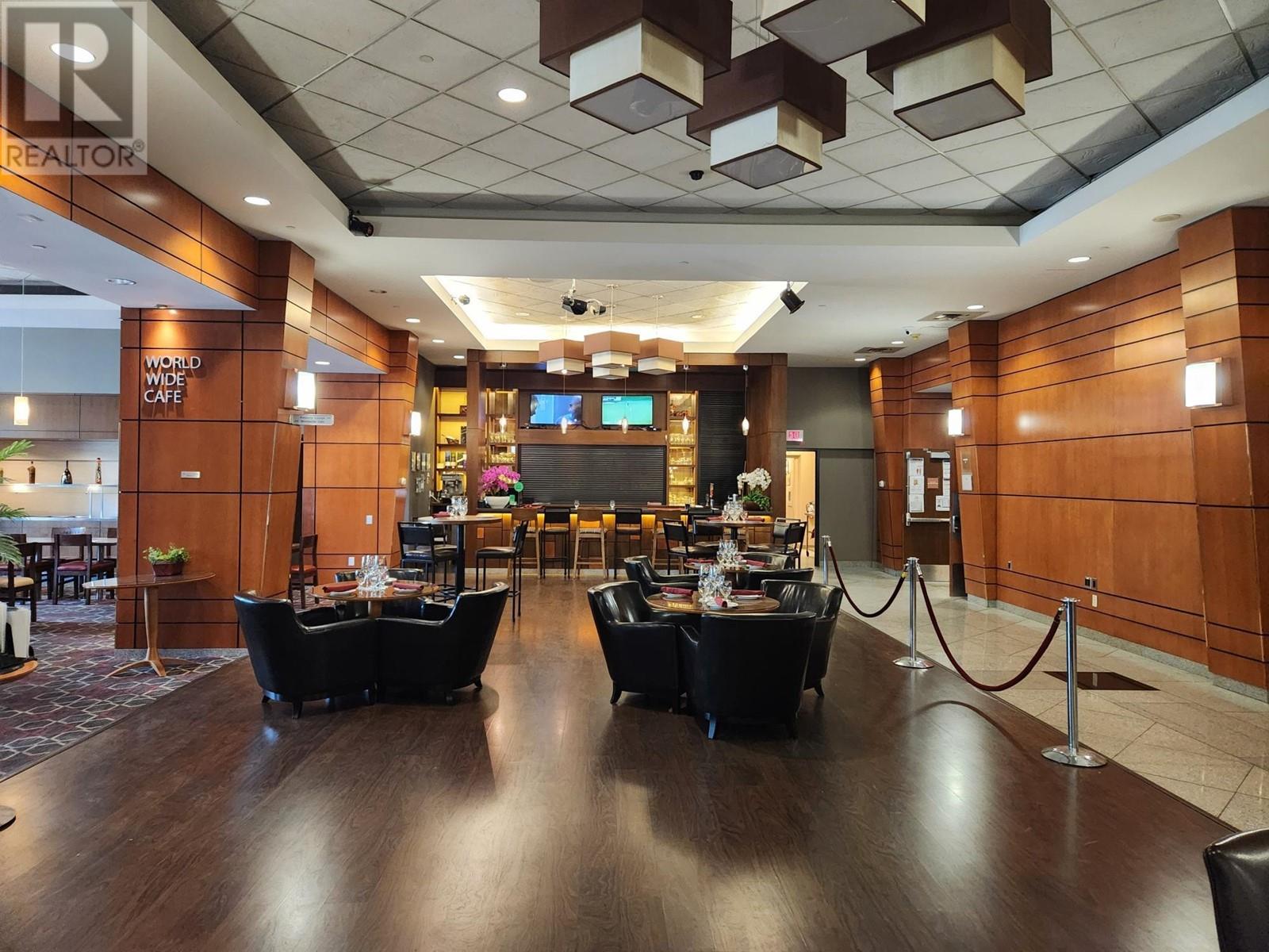 Listing Picture 2 of 11 : 11422 CONFIDENTIAL, Richmond / 烈治文 - 魯藝地產 Yvonne Lu Group - MLS Medallion Club Member