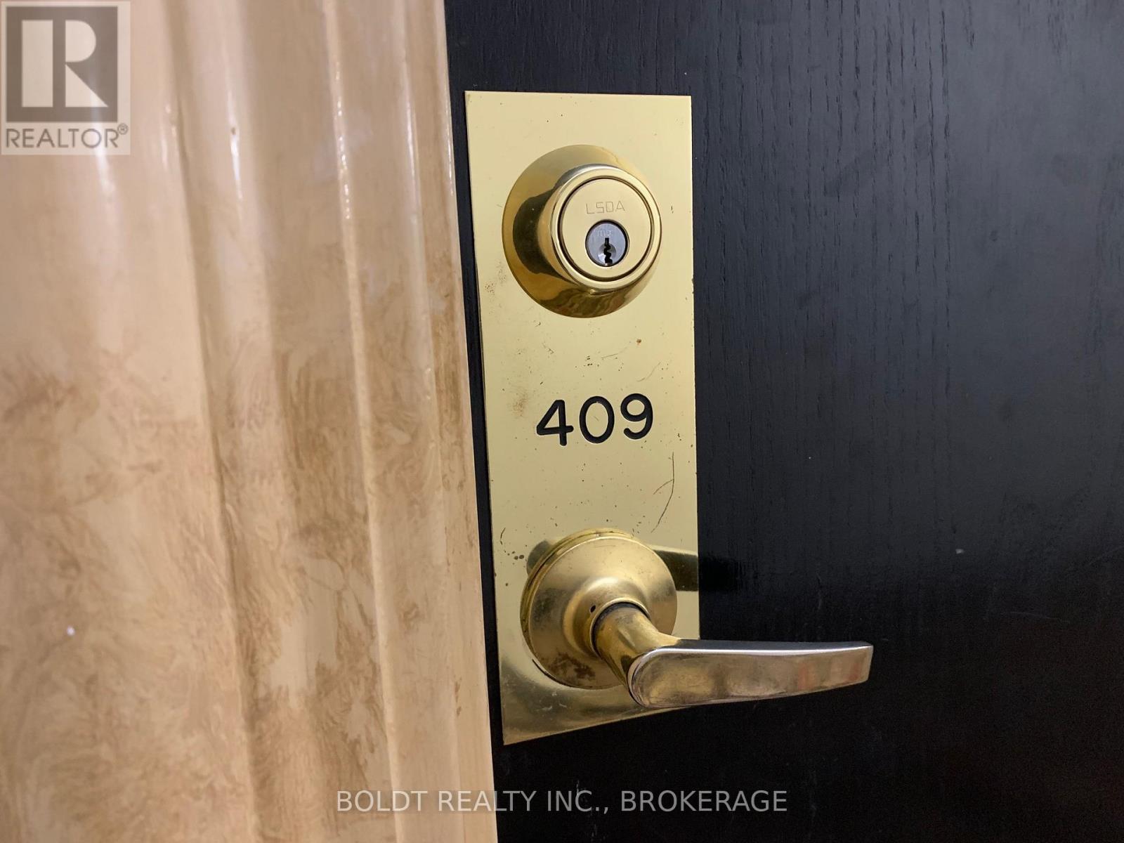Property at 409 - 5100 DORCHESTER ROAD image 2
