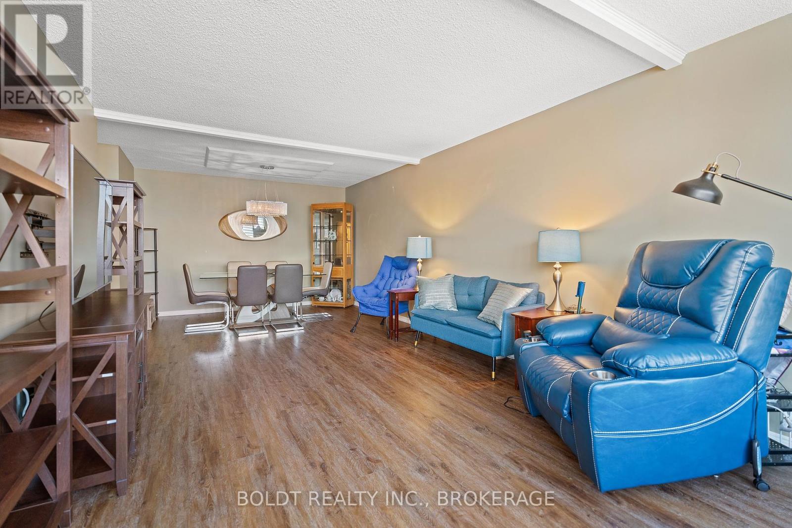 Property at 409 - 5100 DORCHESTER ROAD image 5