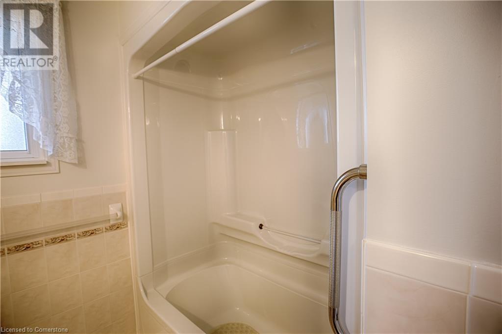 6751 Demetre Crescent, Niagara Falls, Ontario  L2G 2Y2 - Photo 12 - XH4187354