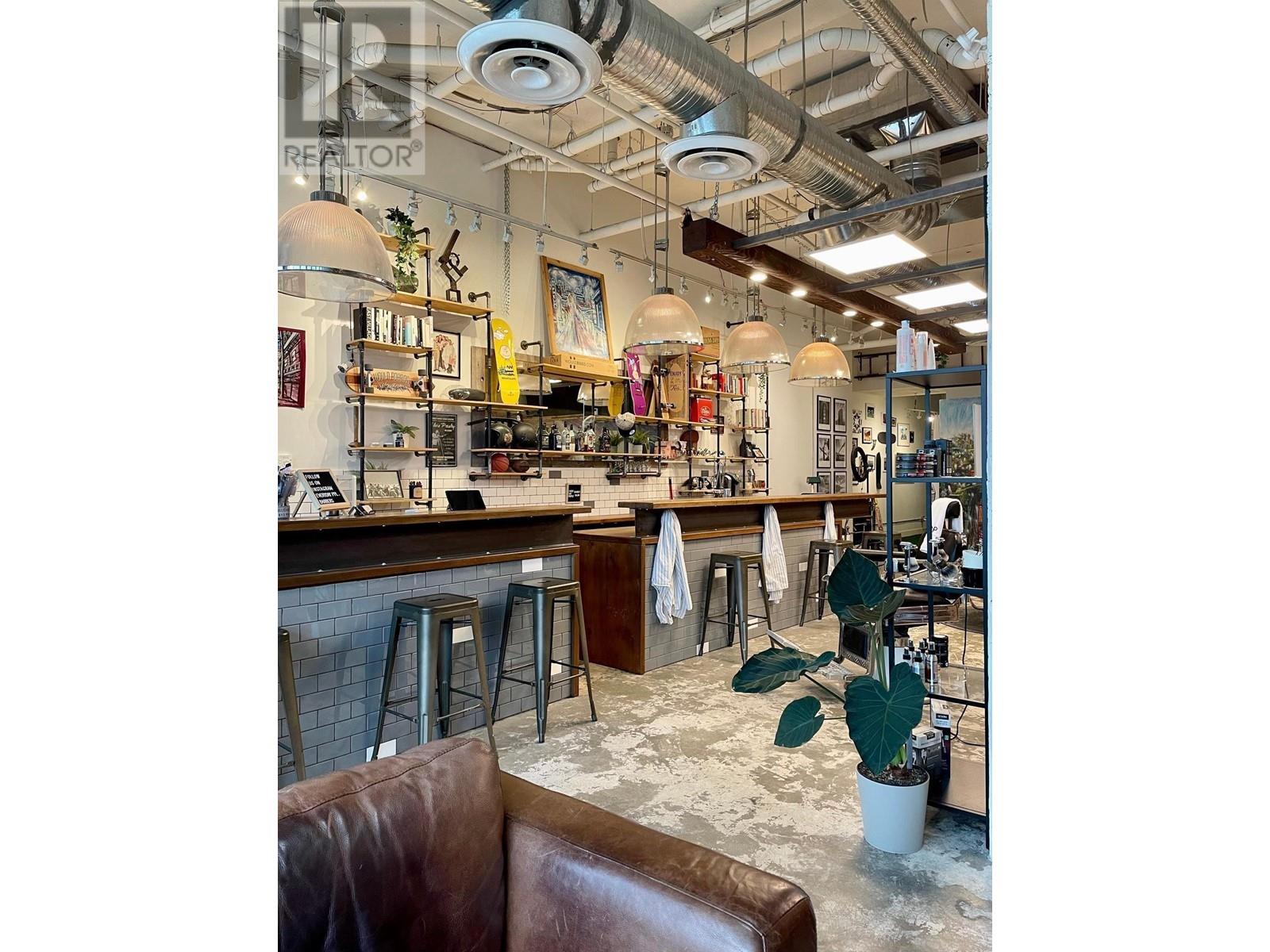 Listing Picture 14 of 18 : 1596 E HASTINGS STREET, Vancouver / 溫哥華 - 魯藝地產 Yvonne Lu Group - MLS Medallion Club Member