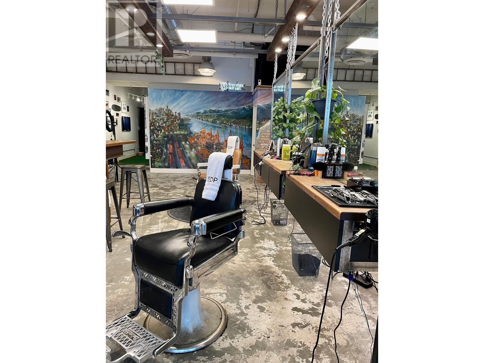 Listing Picture 15 of 18 : 1596 E HASTINGS STREET, Vancouver / 溫哥華 - 魯藝地產 Yvonne Lu Group - MLS Medallion Club Member