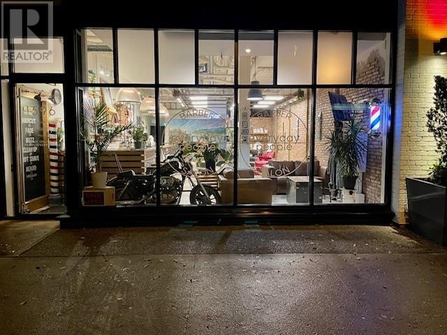 Listing Picture 2 of 18 : 1596 E HASTINGS STREET, Vancouver / 溫哥華 - 魯藝地產 Yvonne Lu Group - MLS Medallion Club Member