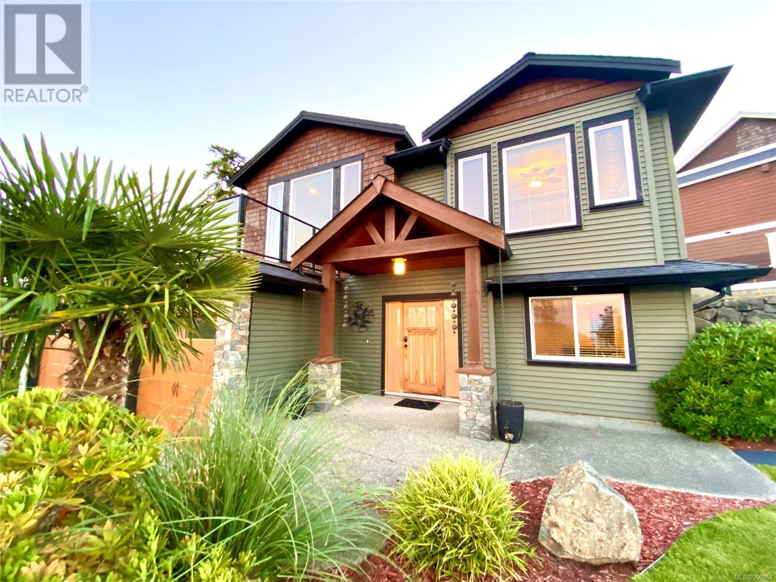 Property at 3702 Glen Oaks Dr image 2