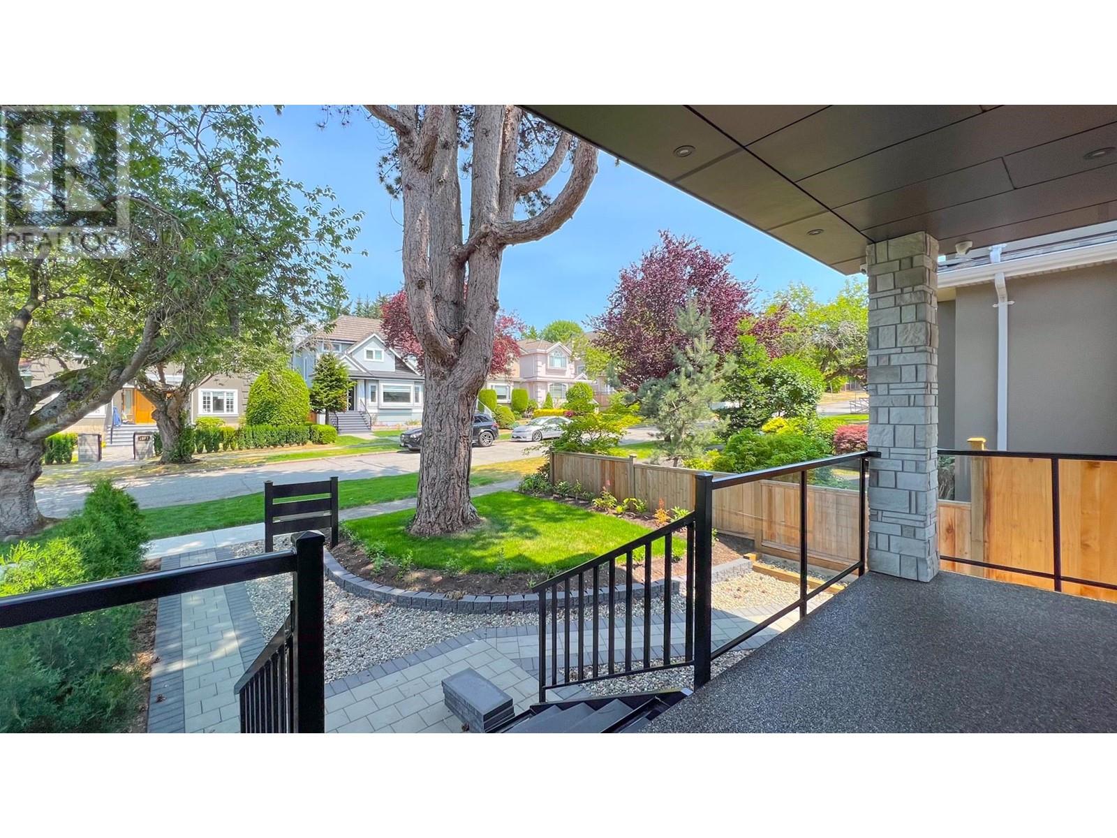 Listing Picture 3 of 24 : 1958 W 42ND AVENUE, Vancouver / 溫哥華 - 魯藝地產 Yvonne Lu Group - MLS Medallion Club Member