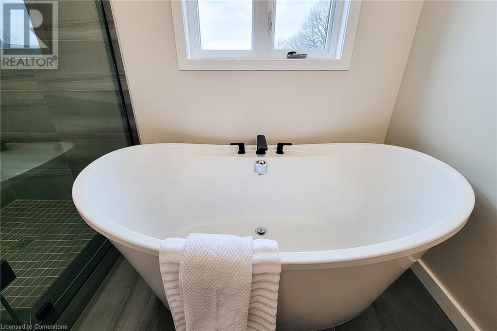 1440 Upper Gage AvenueHamilton, Ontario  L8W 1E7 - Photo 32 - 40679926