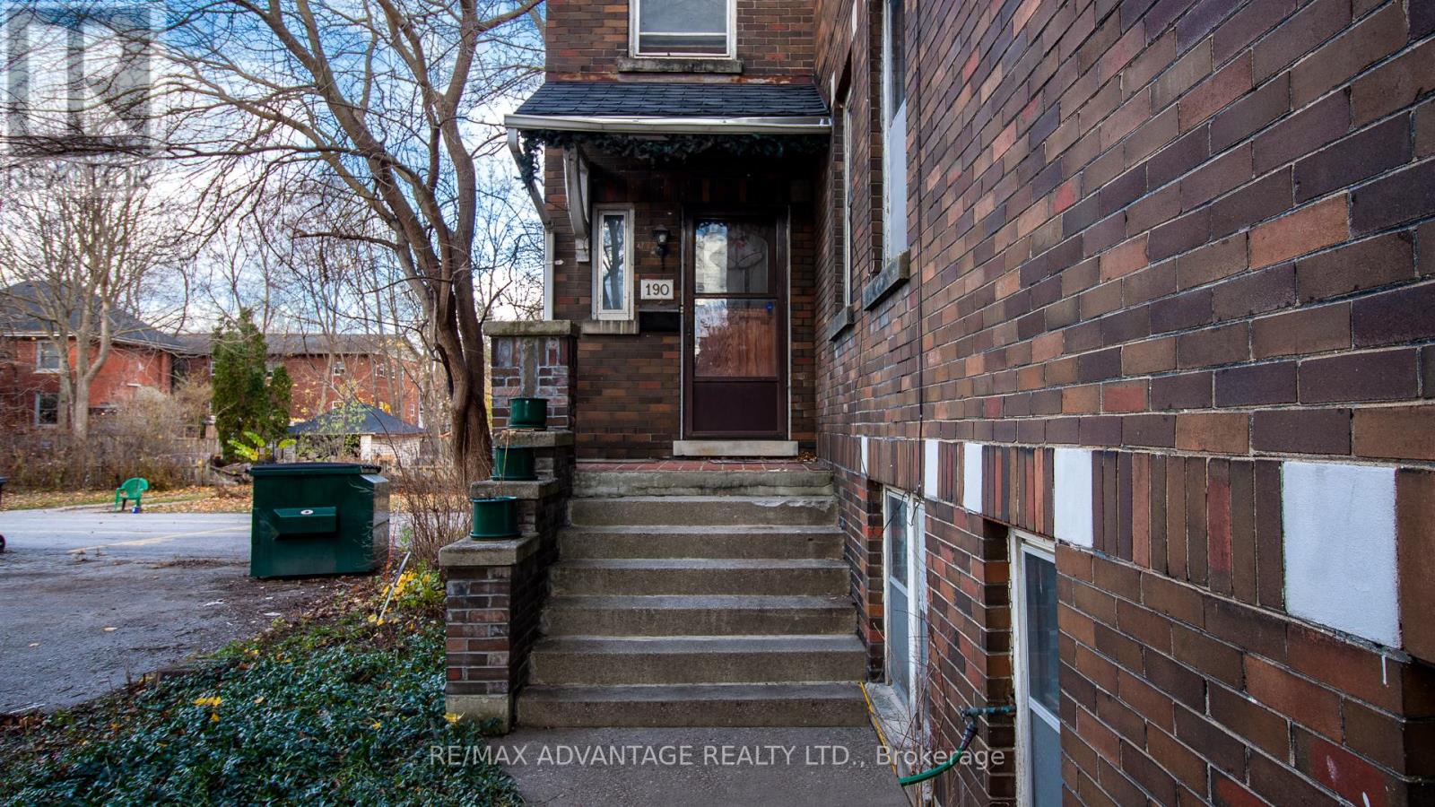 192 Elmwood Avenue E, London, Ontario  N6C 1K2 - Photo 2 - X11880396