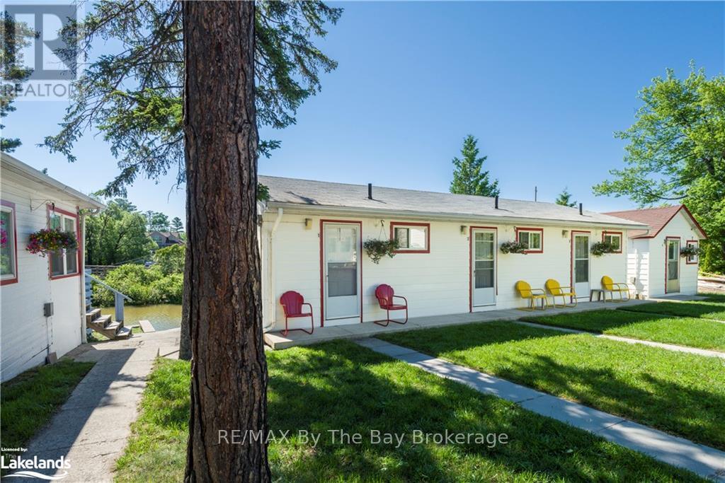 169 Mosley Street, Wasaga Beach, Ontario  L9Z 2K1 - Photo 3 - S10899628