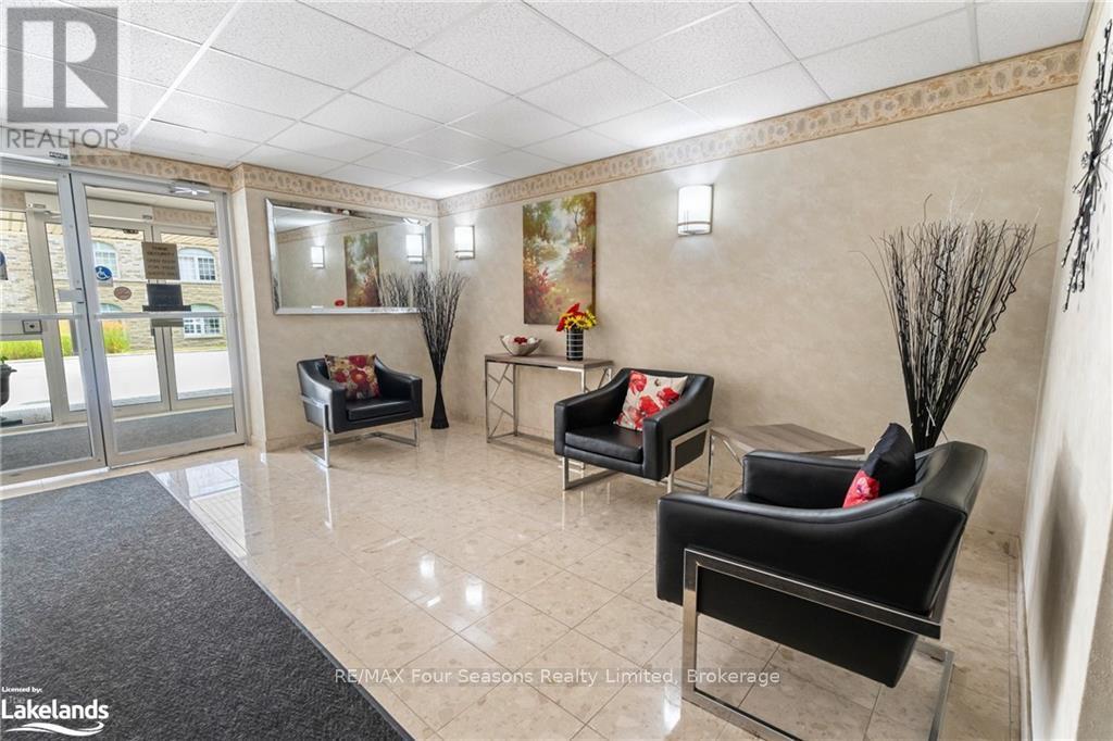 A405 - 216 Plains Road W, Burlington, Ontario  L7T 2C3 - Photo 3 - W10439821