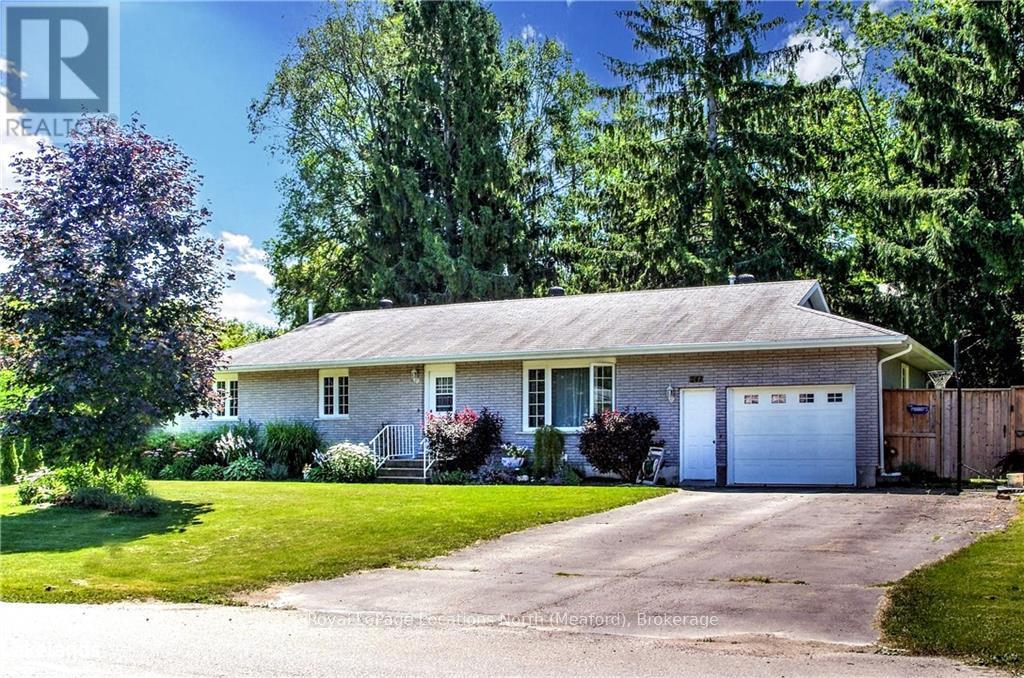 241 Aiken Street, Meaford, Ontario  N4L 1A9 - Photo 2 - X10435690