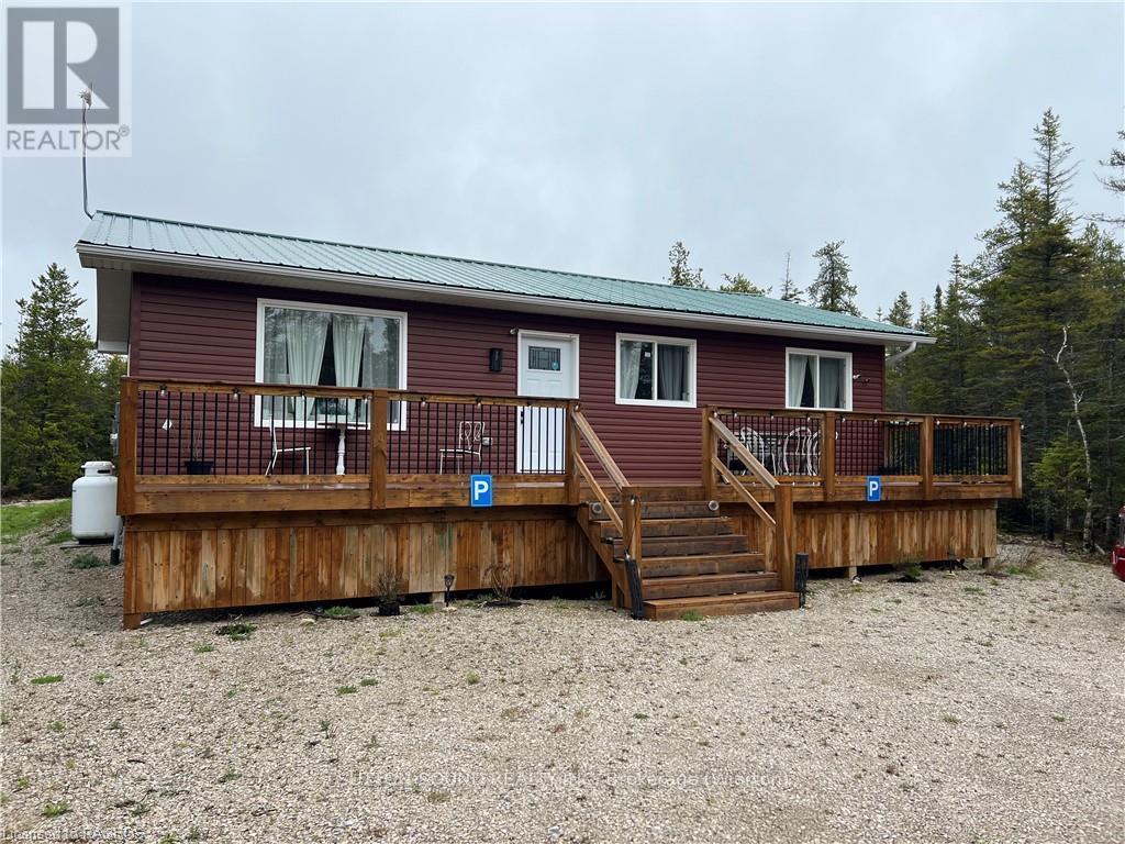 587 DORCAS BAY ROAD, Northern Bruce Peninsula, Ontario