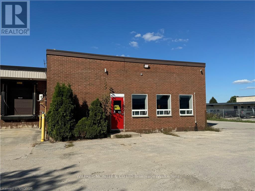 130 Kincardine, Brockton, Ontario  N0G 2V0 - Photo 1 - X10845973
