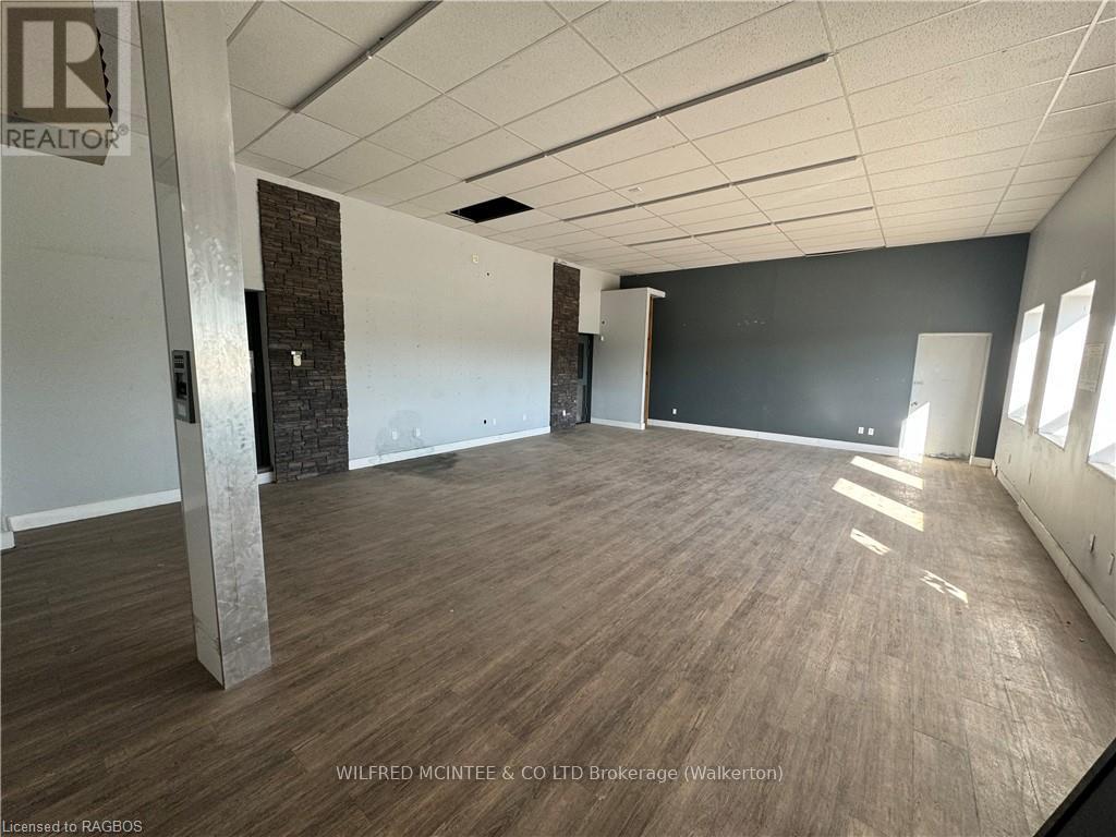 130 Kincardine, Brockton, Ontario  N0G 2V0 - Photo 3 - X10845973