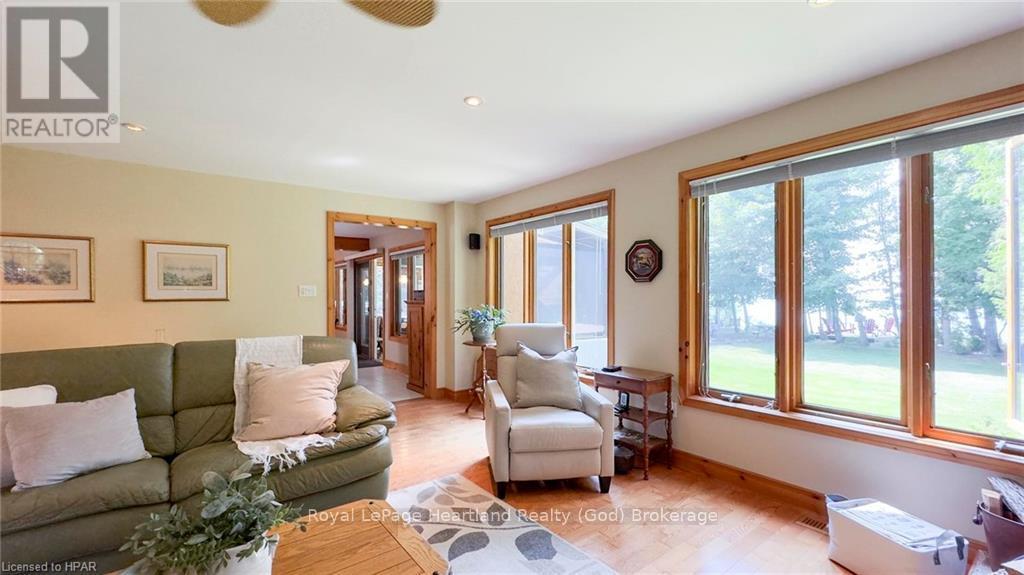 74397 Cardinal Court, Bluewater, Ontario  N0M 1G0 - Photo 7 - X10780049