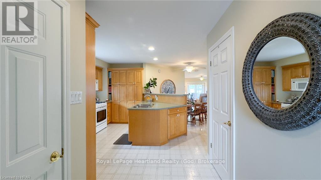 301 Bethune Crescent, Goderich, Ontario  N7A 4M6 - Photo 3 - X10780341
