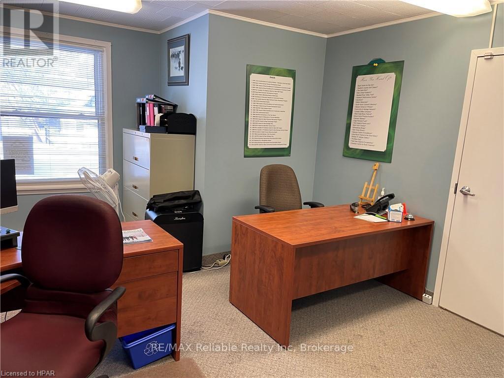 437 Turnberry Street, Huron East, Ontario  N0G 1H0 - Photo 2 - X10781968