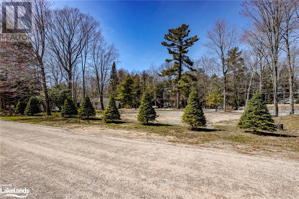 121 Green Point Road, Tiny, Ontario  L9M 0M7 - Photo 15 - S11868975