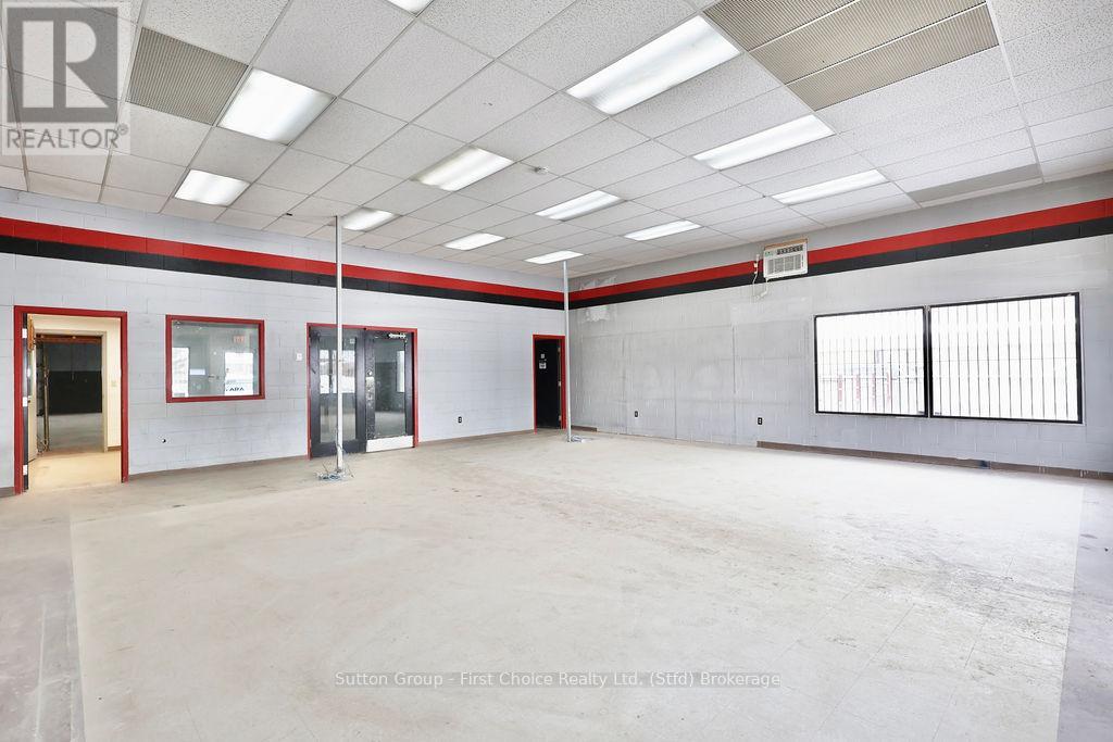 388 - 390 Romeo Street S, Stratford, Ontario  N5A 4T9 - Photo 2 - X10780510