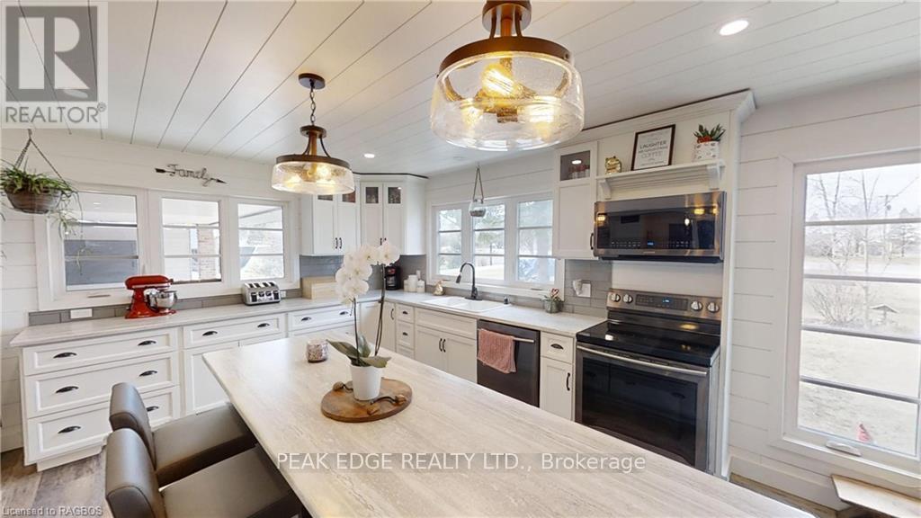 313199 Highway 6, West Grey, Ontario  N0G 1R0 - Photo 5 - X10846044