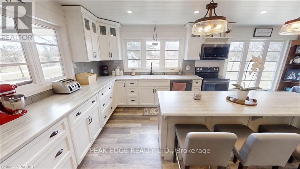 313199 Highway 6, West Grey, Ontario  N0G 1R0 - Photo 7 - X10846044