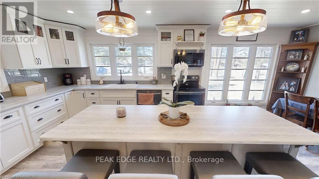 313199 Highway 6, West Grey, Ontario  N0G 1R0 - Photo 8 - X10846044