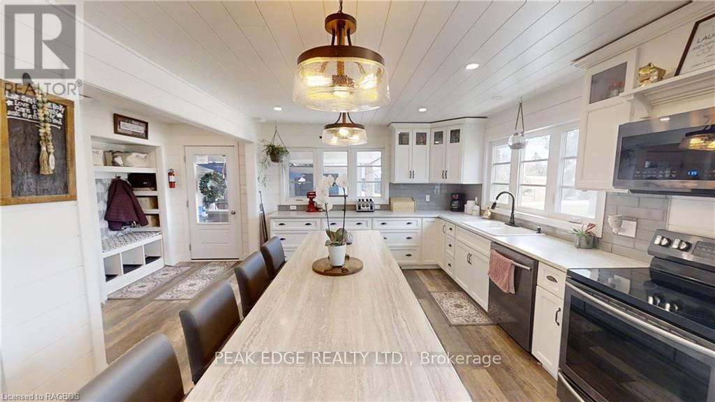 313199 Highway 6, West Grey, Ontario  N0G 1R0 - Photo 9 - X10846044