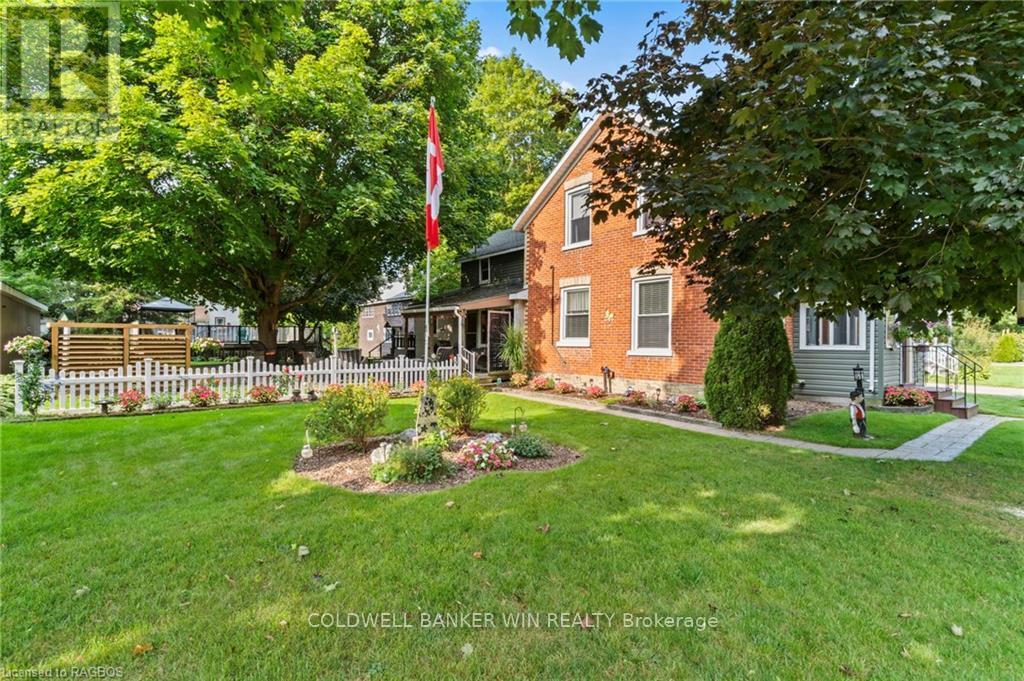 16 John Street S, Minto, Ontario  N0G 1Z0 - Photo 2 - X10846222