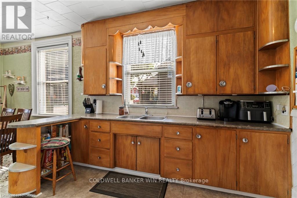 16 John Street S, Minto, Ontario  N0G 1Z0 - Photo 9 - X10846222