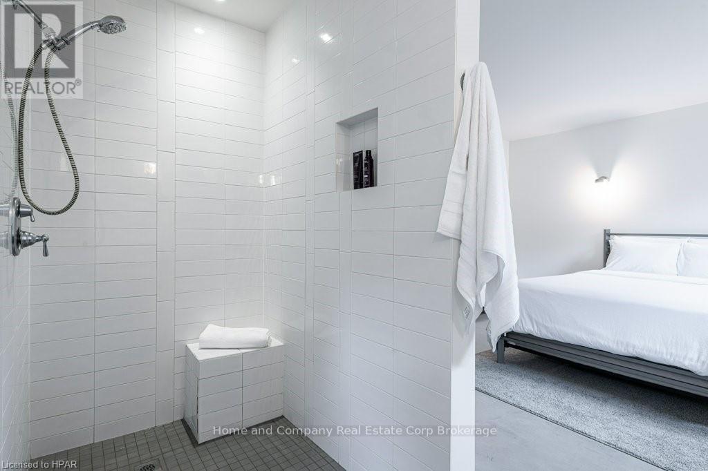 111 Huron Road, Perth South, Ontario  N0K 1X0 - Photo 20 - X10781079