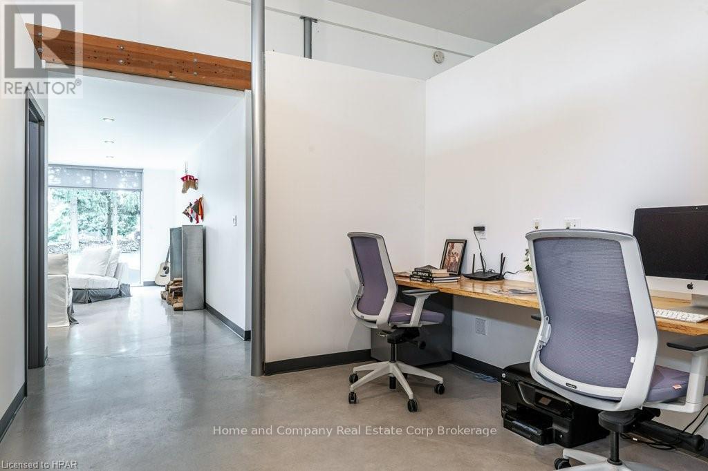 111 Huron Road, Perth South, Ontario  N0K 1X0 - Photo 24 - X10781079