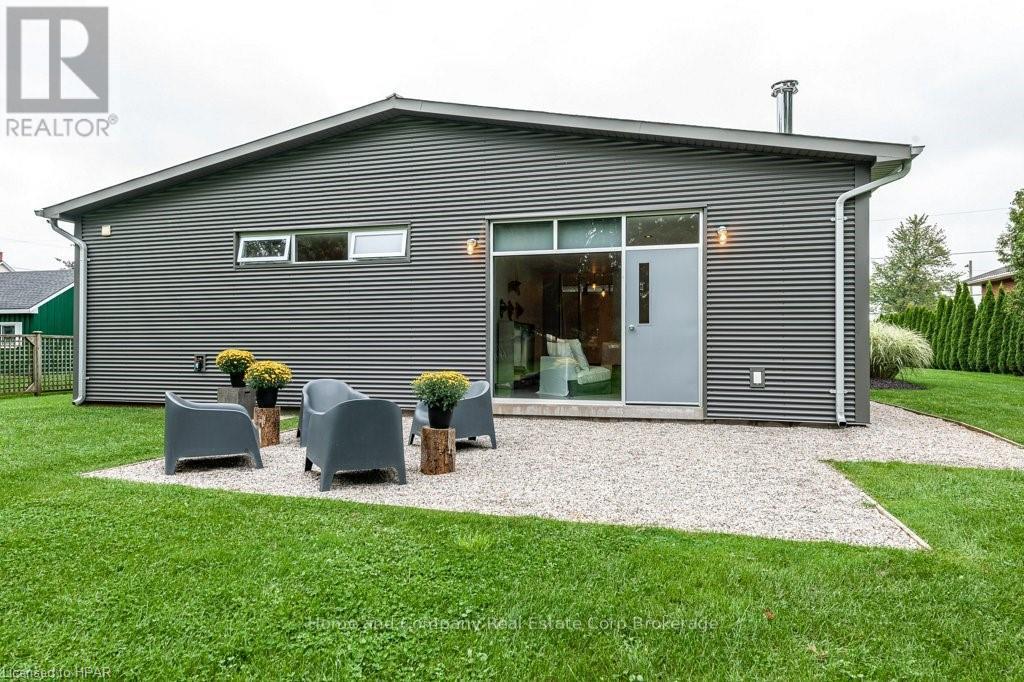 111 Huron Road, Perth South, Ontario  N0K 1X0 - Photo 31 - X10781079