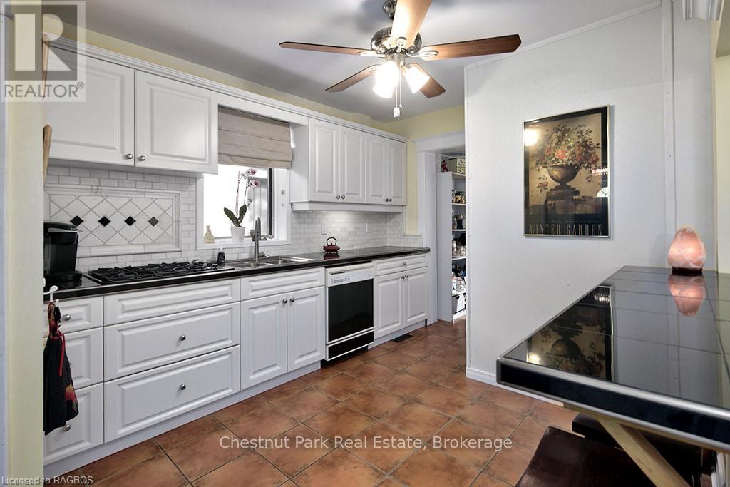 585 2nd Avenue E, Owen Sound, Ontario  N4K 2G5 - Photo 11 - X10845980