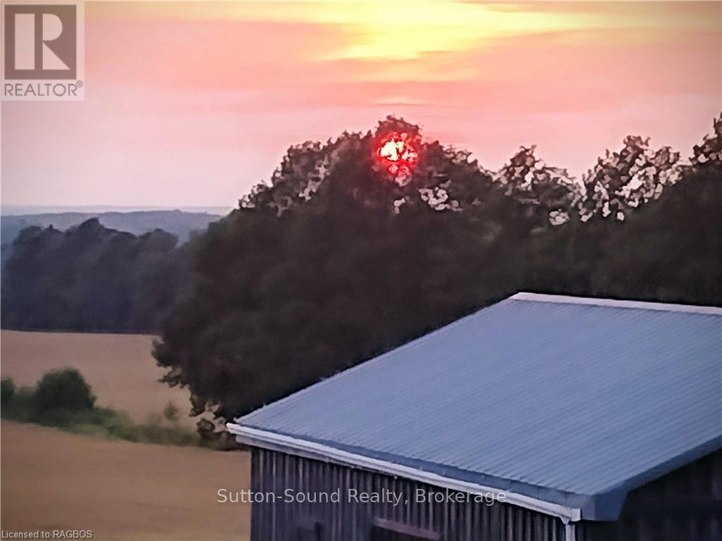 598476 2nd N, Meaford, Ontario  N4K 5W4 - Photo 4 - X10846237