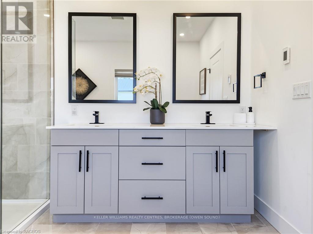 138 Sunset Boulevard, Georgian Bluffs, Ontario  N0H 2T0 - Photo 26 - X10846249