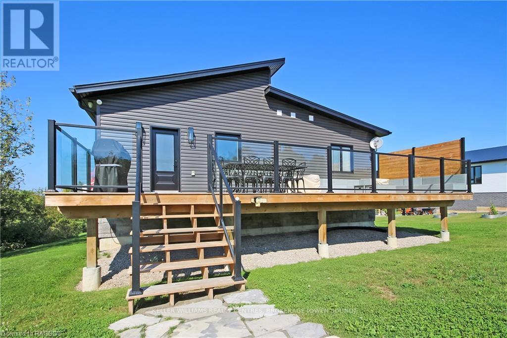 138 Sunset Boulevard, Georgian Bluffs, Ontario  N0H 2T0 - Photo 9 - X10846249