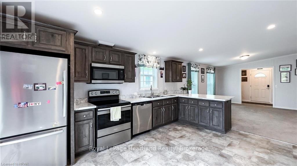 3 Blfs Vw Boulevard, Ashfield-Colborne-Wawanosh (Colborne), Ontario  N7A 3Y3 - Photo 11 - X10781578