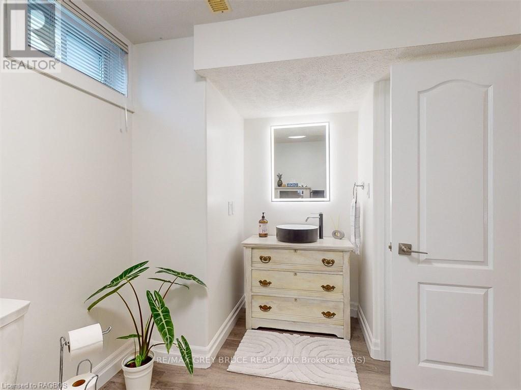 245 2nd W, Owen Sound, Ontario  N4K 6X2 - Photo 26 - X10846334