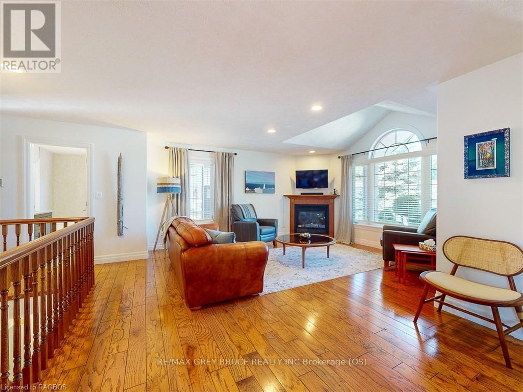 245 2nd W, Owen Sound, Ontario  N4K 6X2 - Photo 8 - X10846334