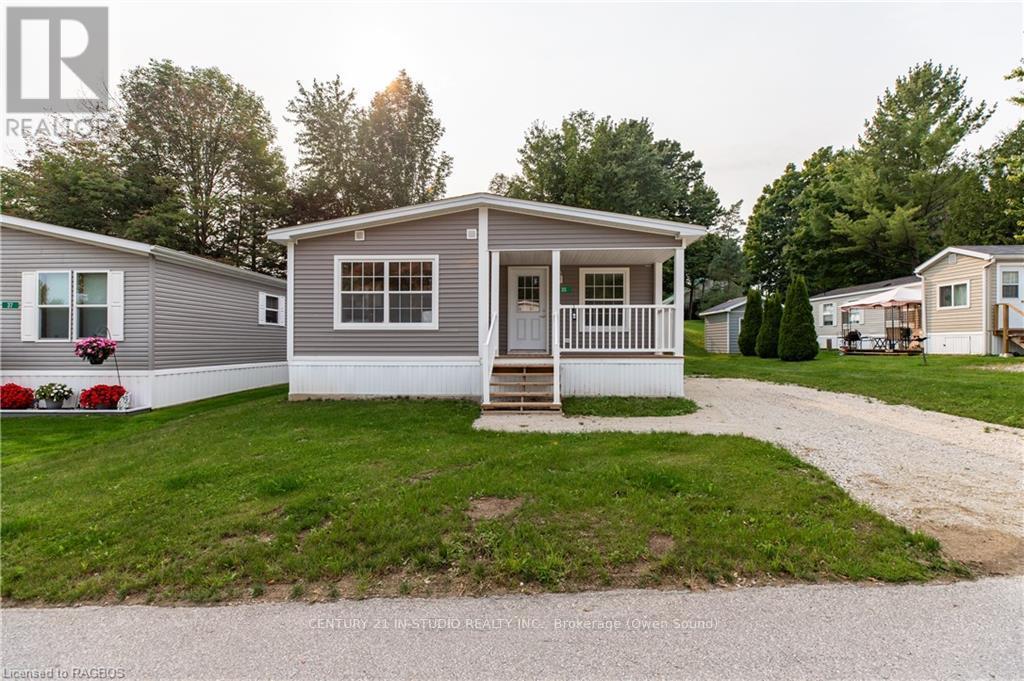 35 SUSSEX SQUARE, Georgian Bluffs, Ontario