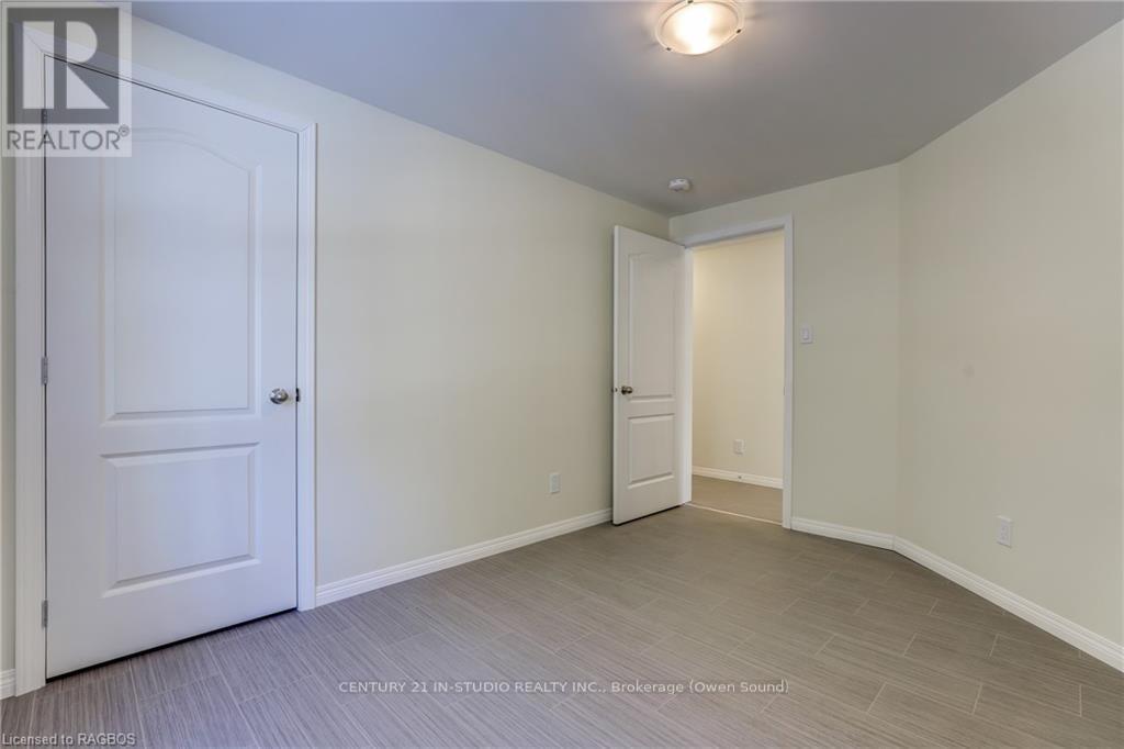 66 Sussex Square, Georgian Bluffs, Ontario  N0H 1G0 - Photo 12 - X10846404