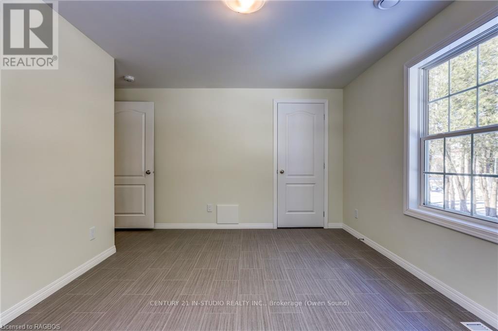 66 Sussex Square, Georgian Bluffs, Ontario  N0H 1G0 - Photo 15 - X10846404