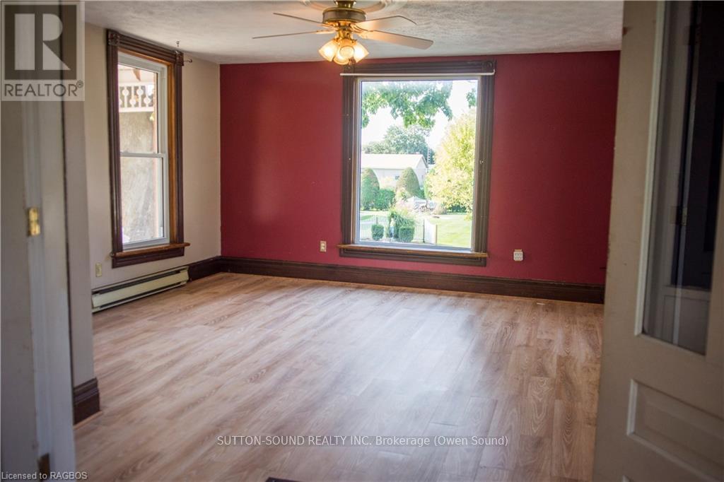 8 Elizabeth Drive, South Bruce Peninsula, Ontario  N0H 1A0 - Photo 11 - X10846484