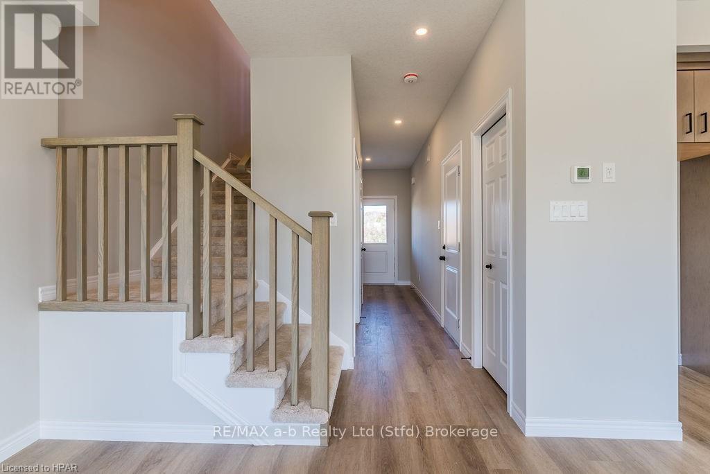 139 Mill Race Crescent, Woolwich, Ontario  N0B 2N0 - Photo 4 - X10781500