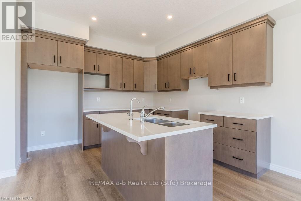 139 Mill Race Crescent, Woolwich, Ontario  N0B 2N0 - Photo 6 - X10781500