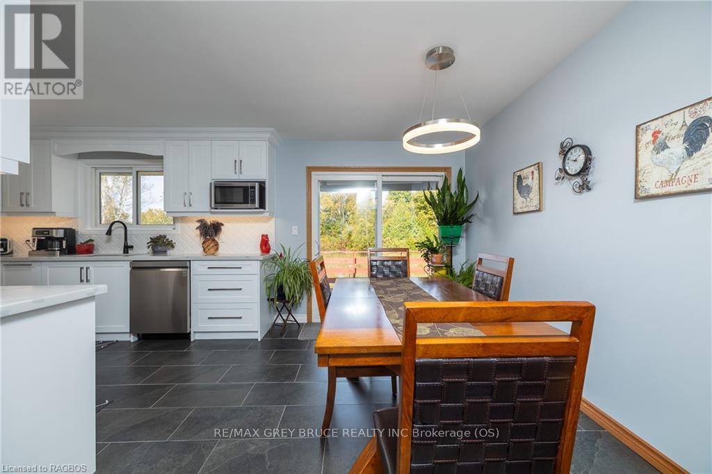 362511 Lindenwood Road, Georgian Bluffs, Ontario  N0H 2T0 - Photo 12 - X10846513