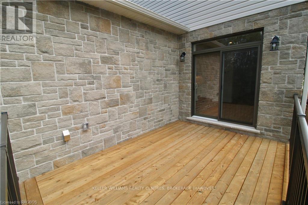 694 17th St Crescent, Hanover, Ontario  N4N 3M3 - Photo 9 - X10846678