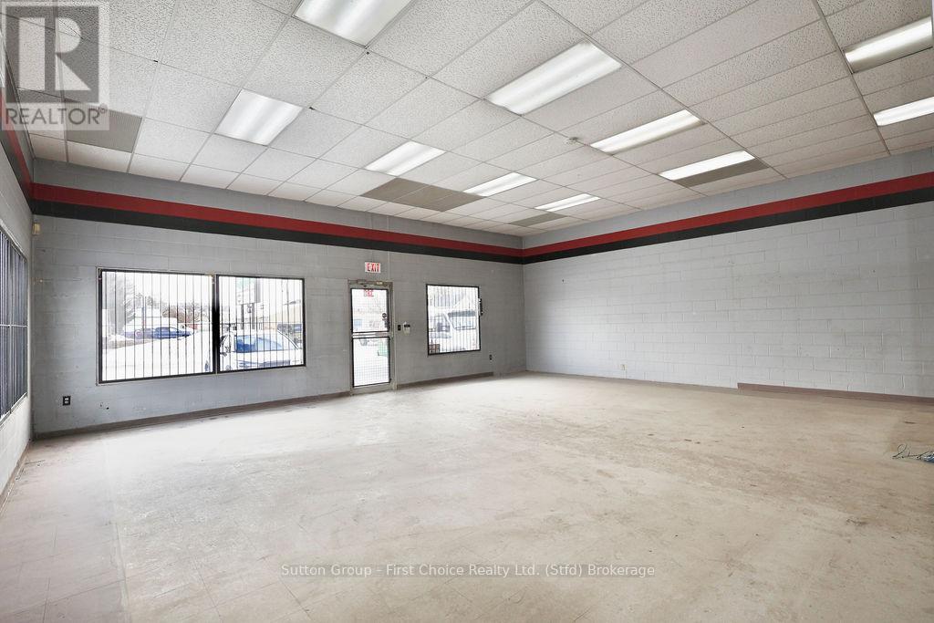 388 - 390 Romeo Street S, Stratford, Ontario  N5A 4T9 - Photo 3 - X10780510